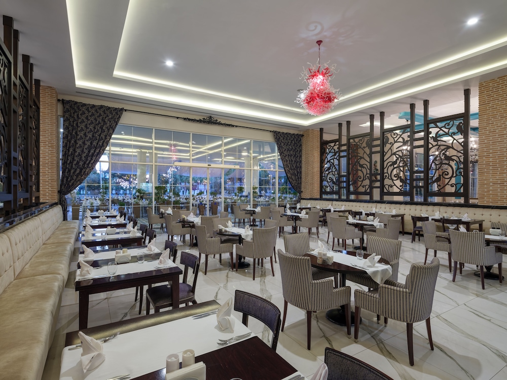 Rubi Platinum Spa Resort and Suites 58/72