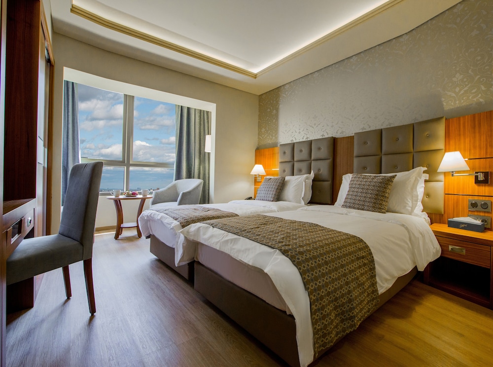 Gems Hotel 22/74