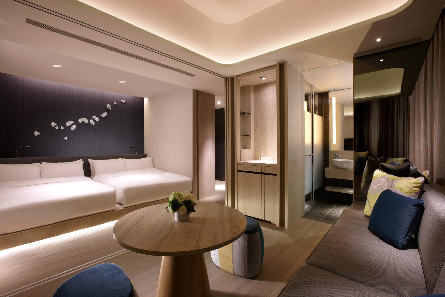 FAMILY, SUITE