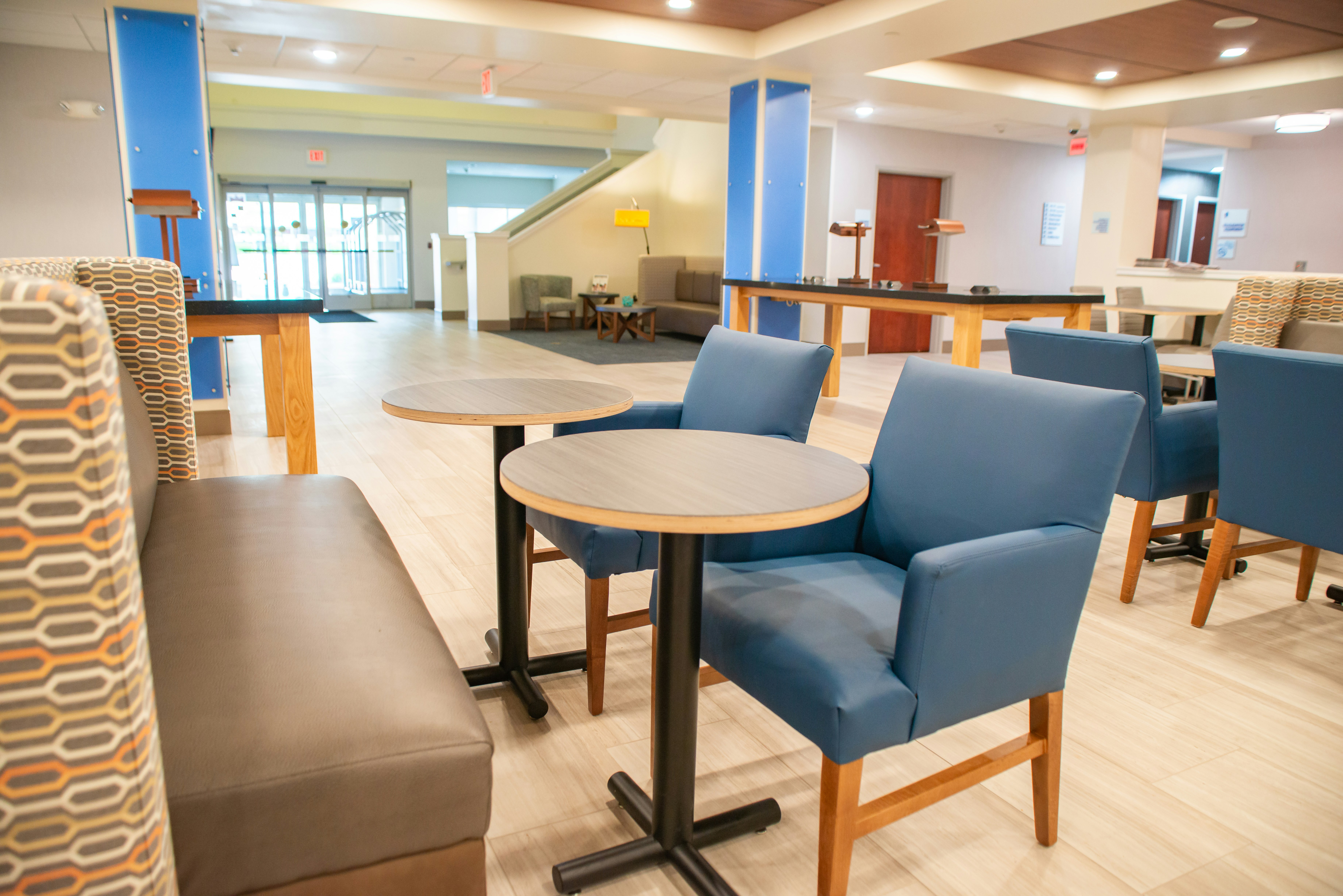 Holiday Inn Express Hotel Suites Winona 39/49