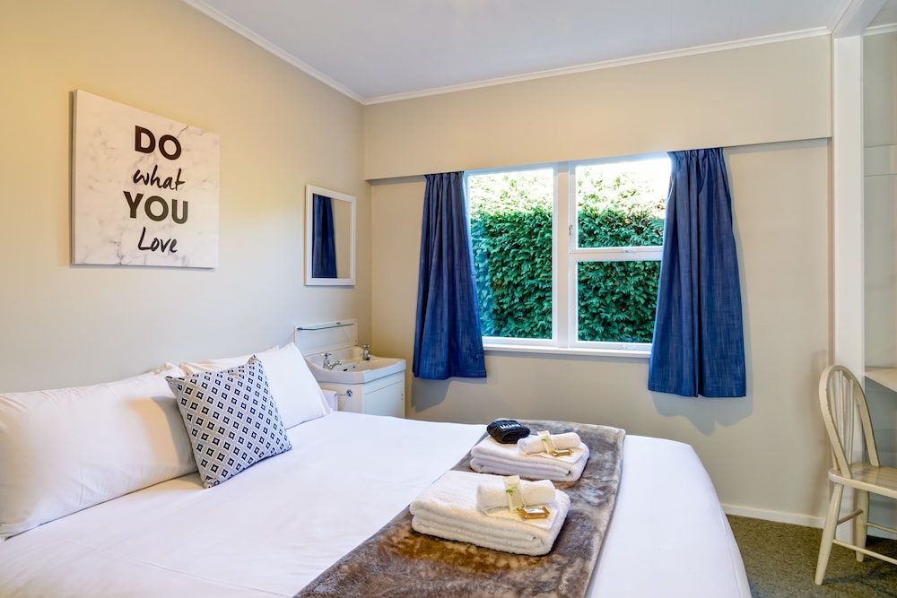 Abbey Court Motel 4/32