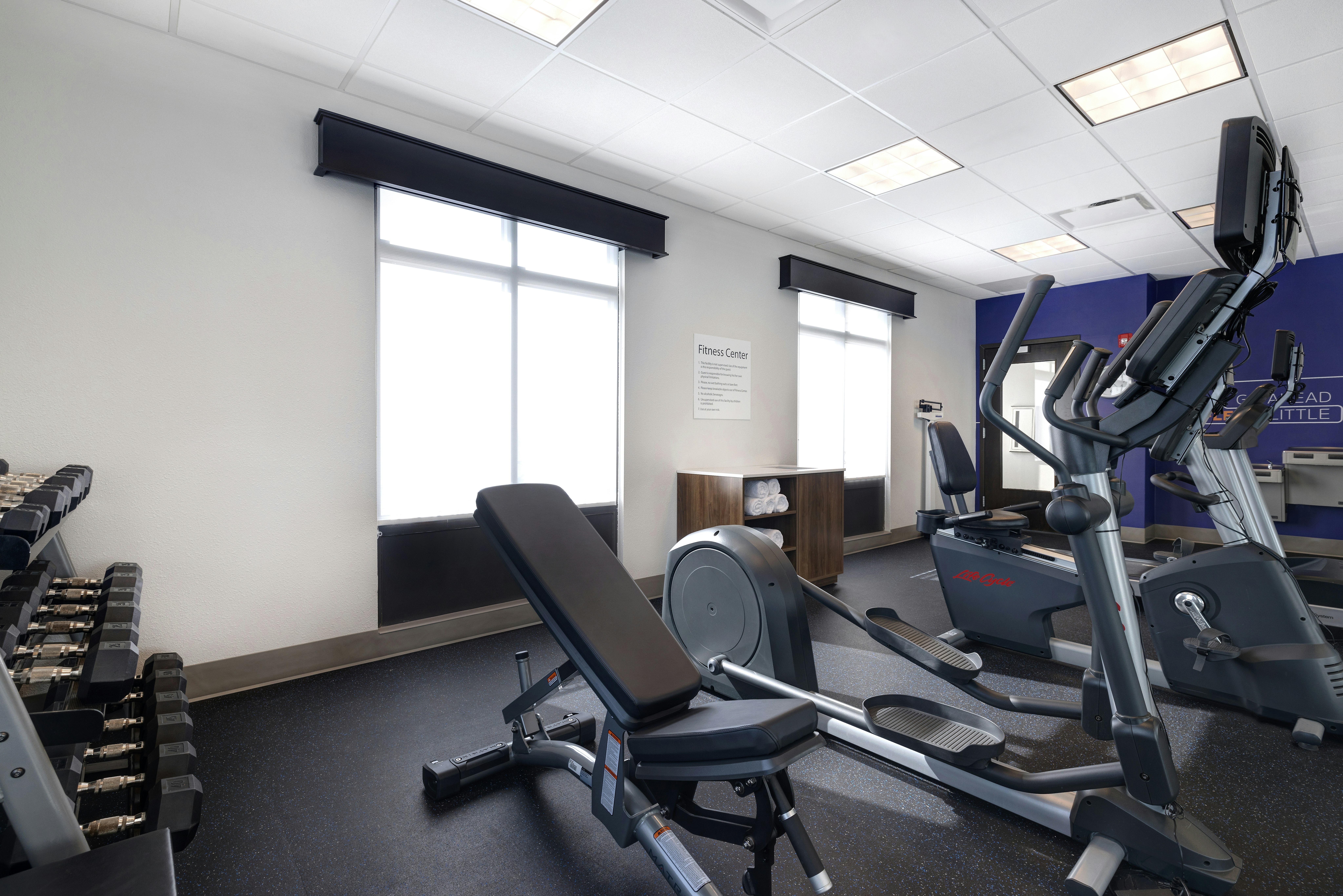 Holiday Inn Express Hotel And Suites Kansas City Ku Medical Center 24/49