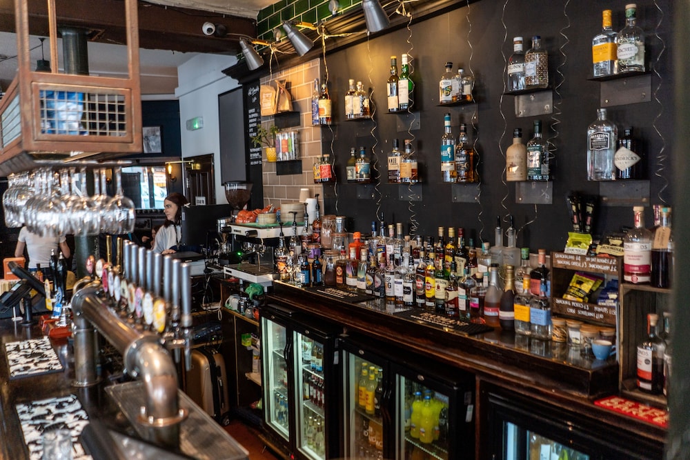 Publove the Green Man Hostel 26/32