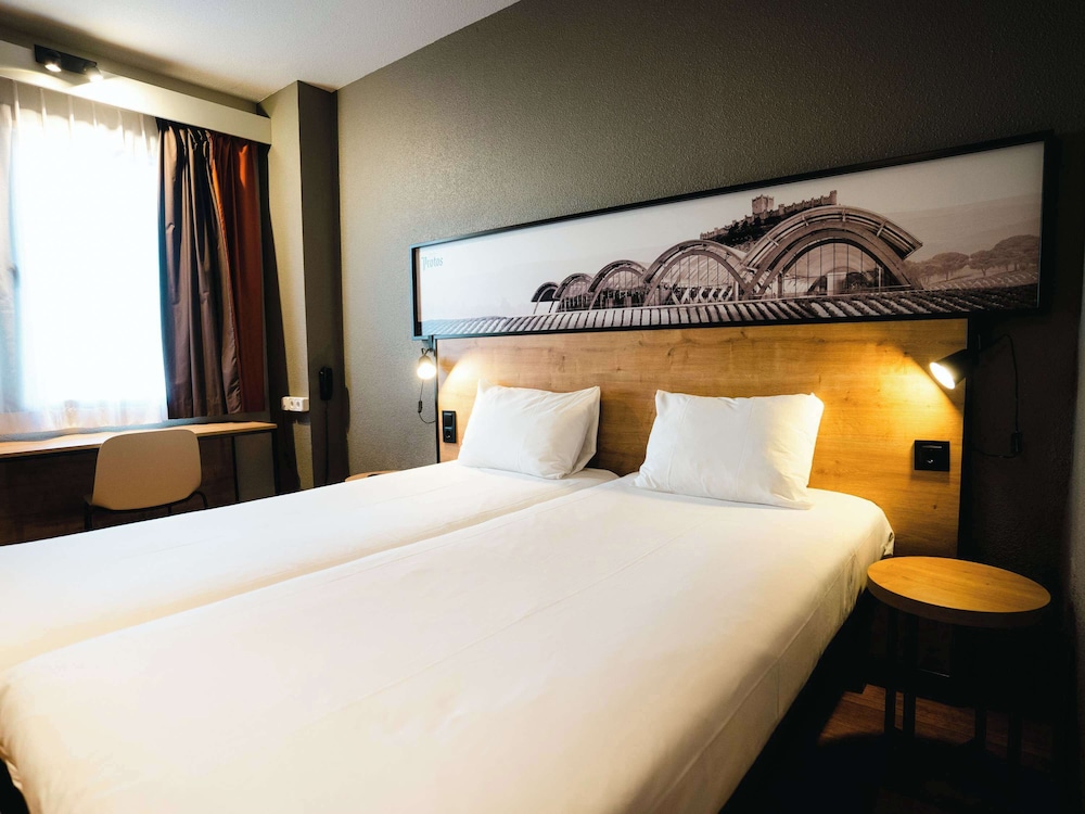 Ibis Valladolid 21/50