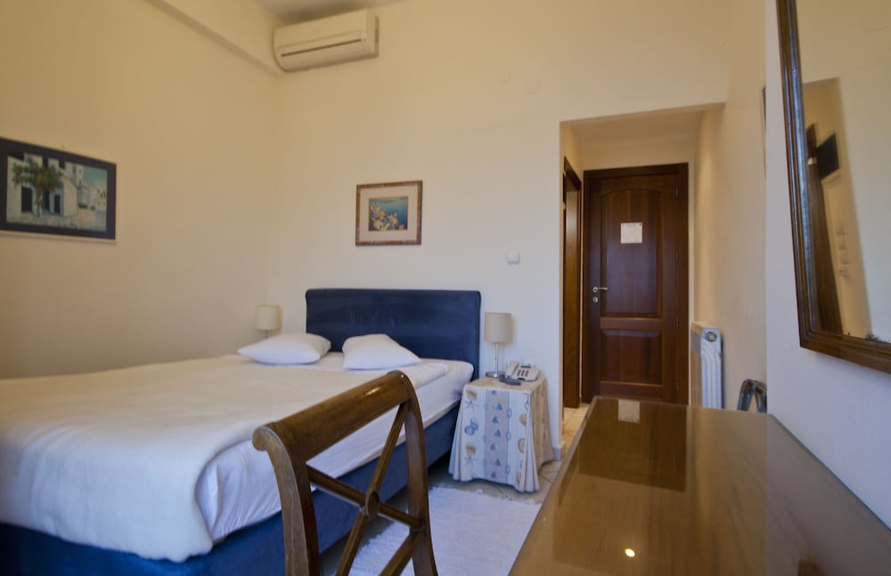 Mykonos Adonis Hotel 17/76