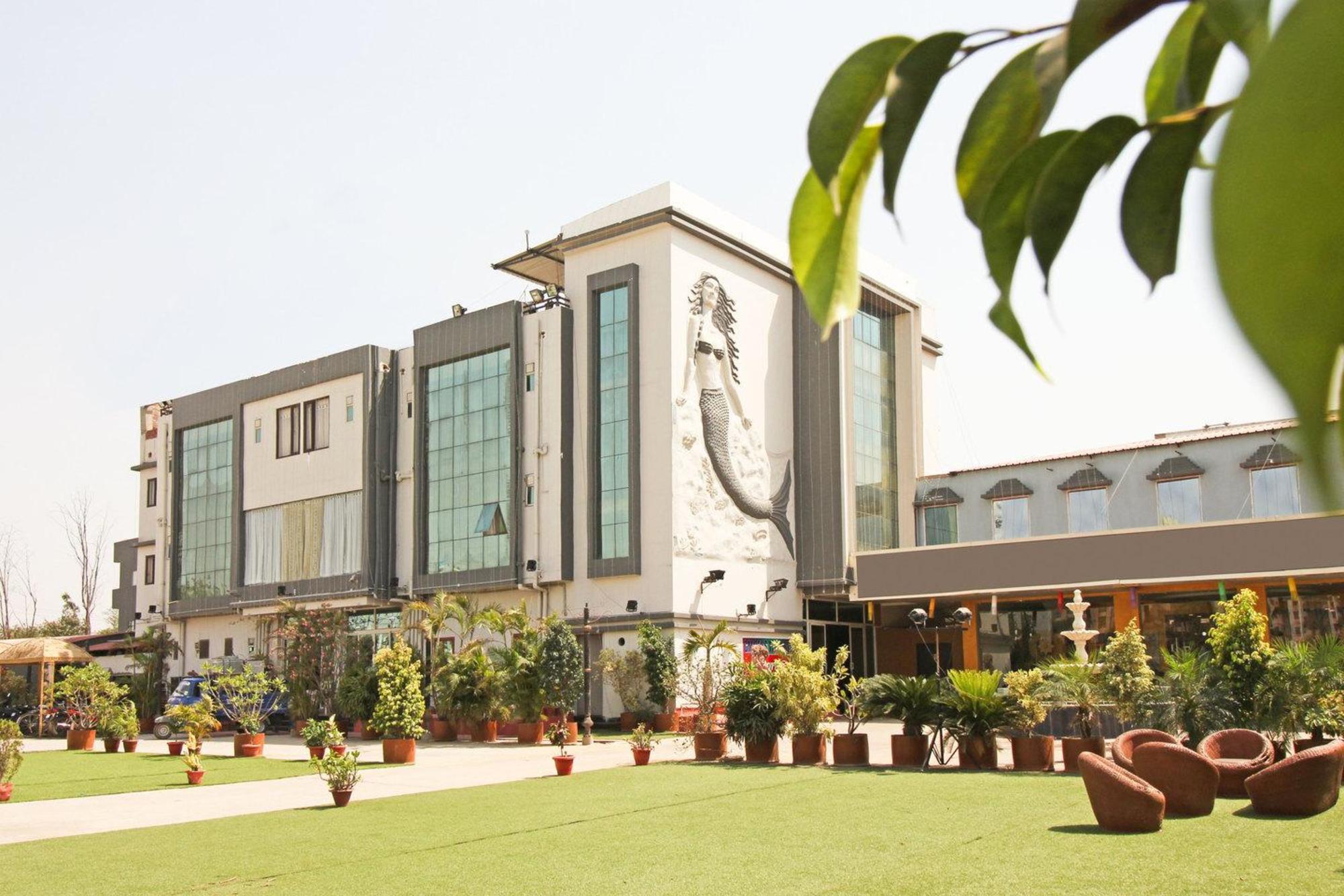 VATIKA PREMIER HOTEL 16/25