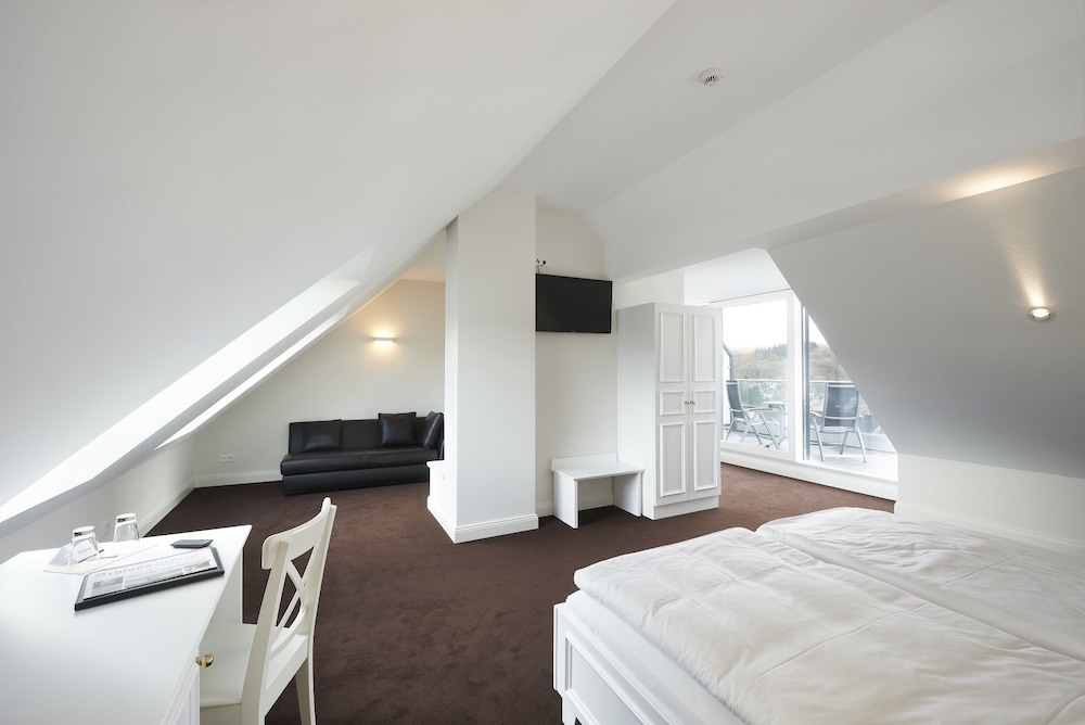 Schloss Hotel Burgbrohl 12/45