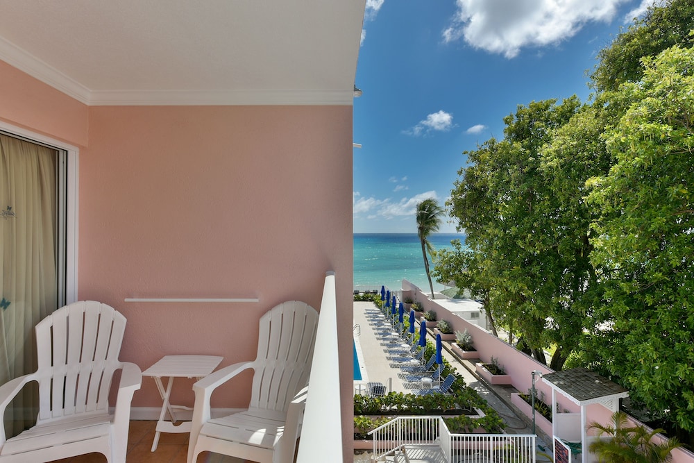 Butterfly Beach Hotel