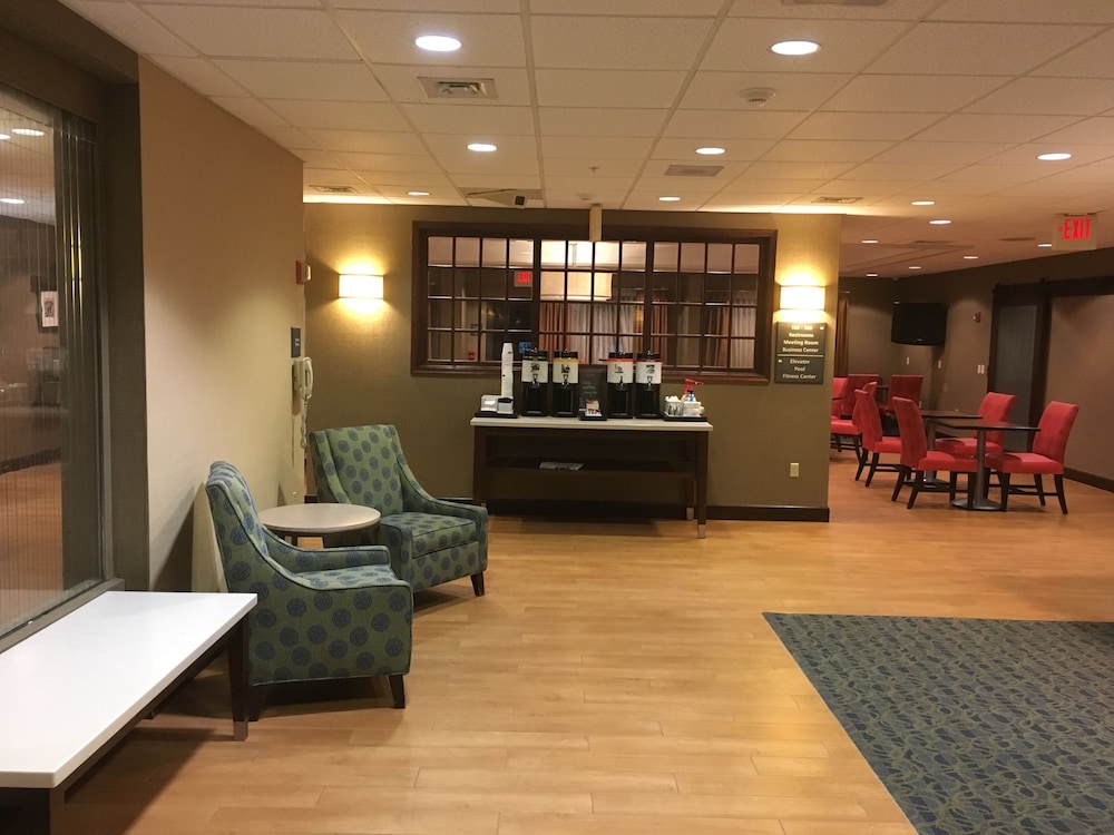 HAMPTON INN BEDFORD 36/52