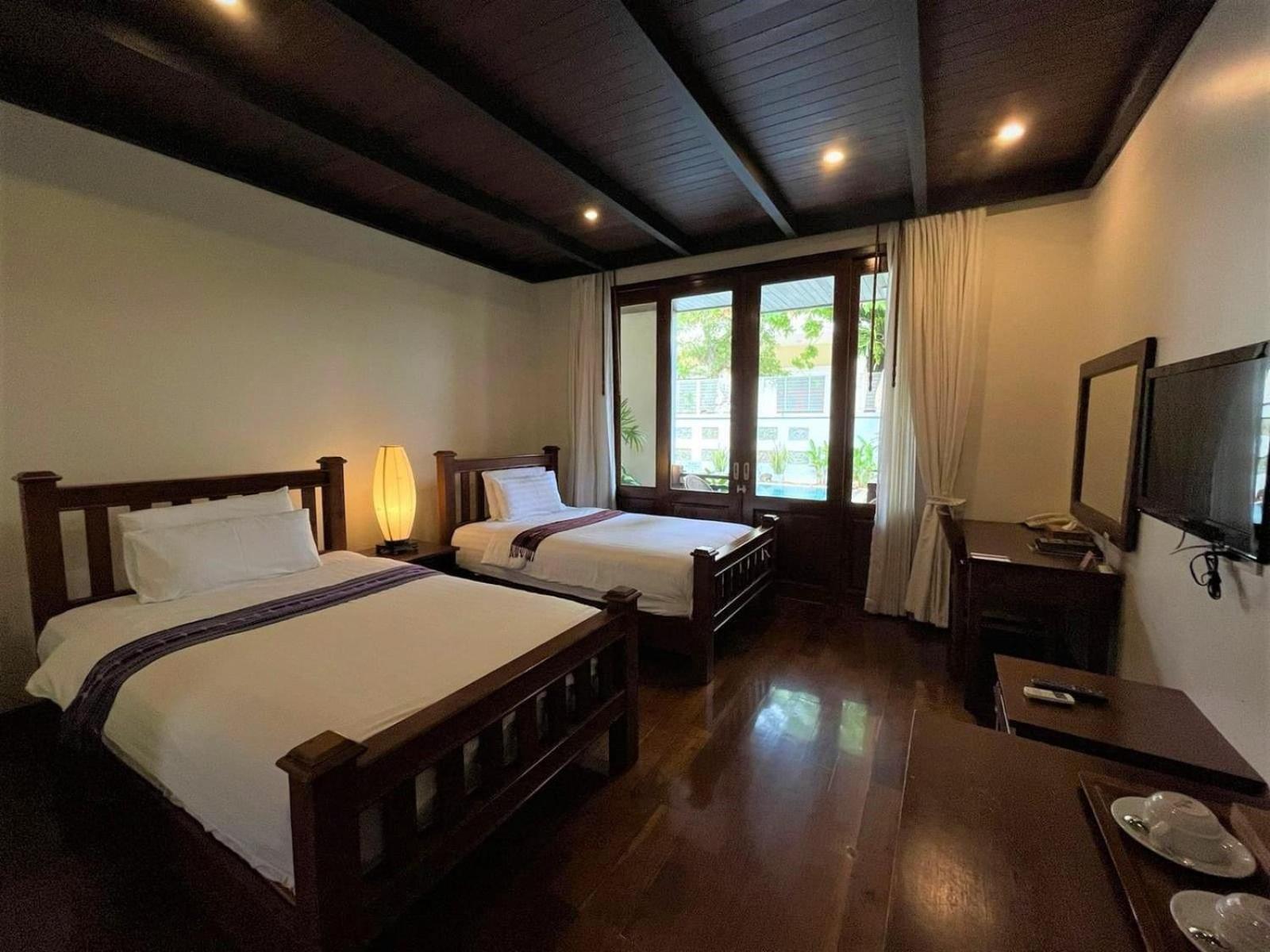 Athena Hotel 20/77