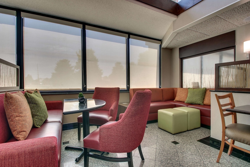 Drury Inn and Suites Evansville East 31/50