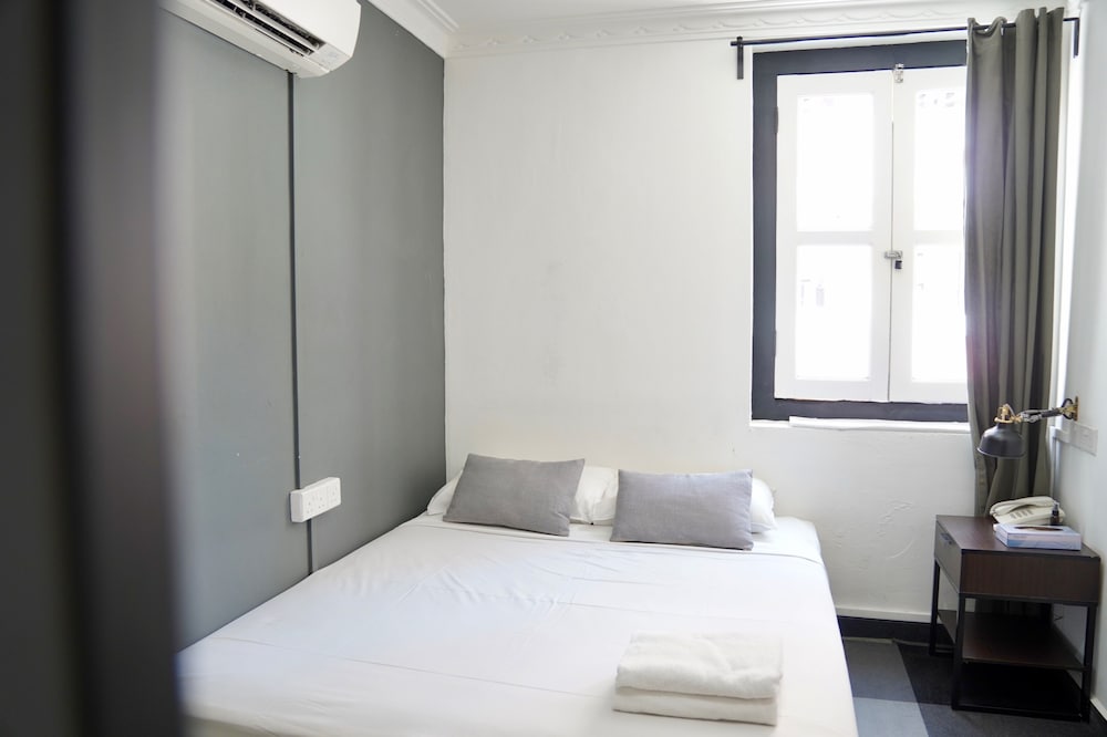 Check-Inn at Little India 8/50