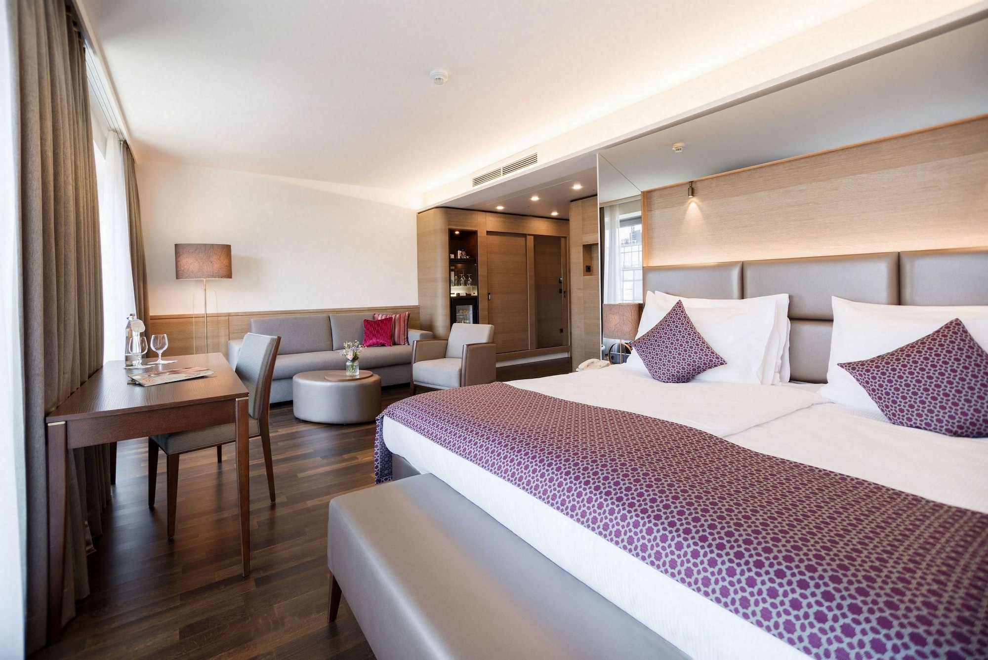 Junior Suite, Double Bed, Sofa, Xl
