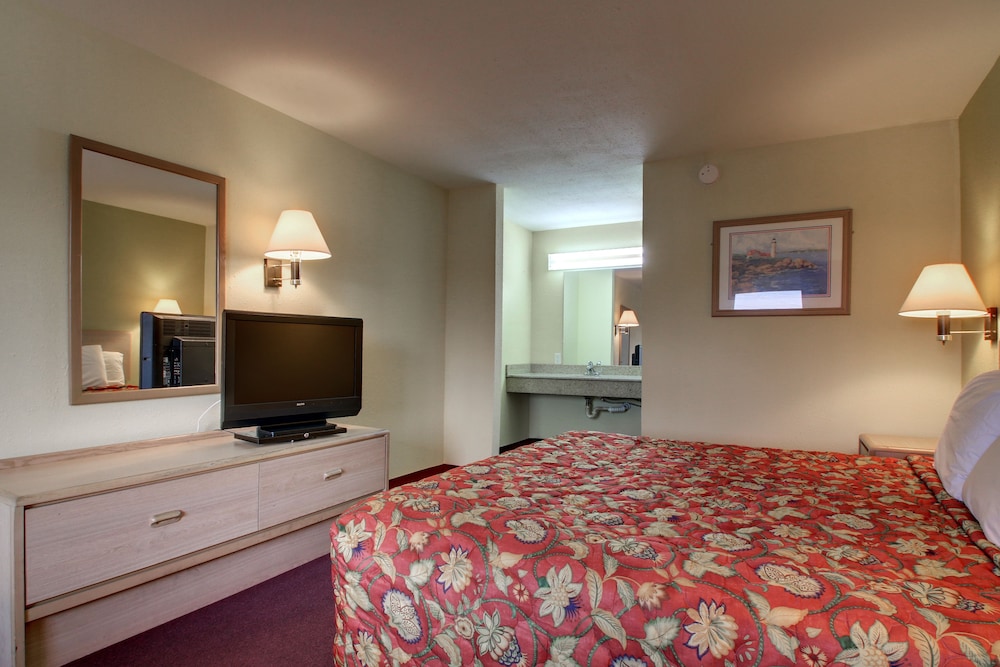 Key West Inn - Montgomery 4/17