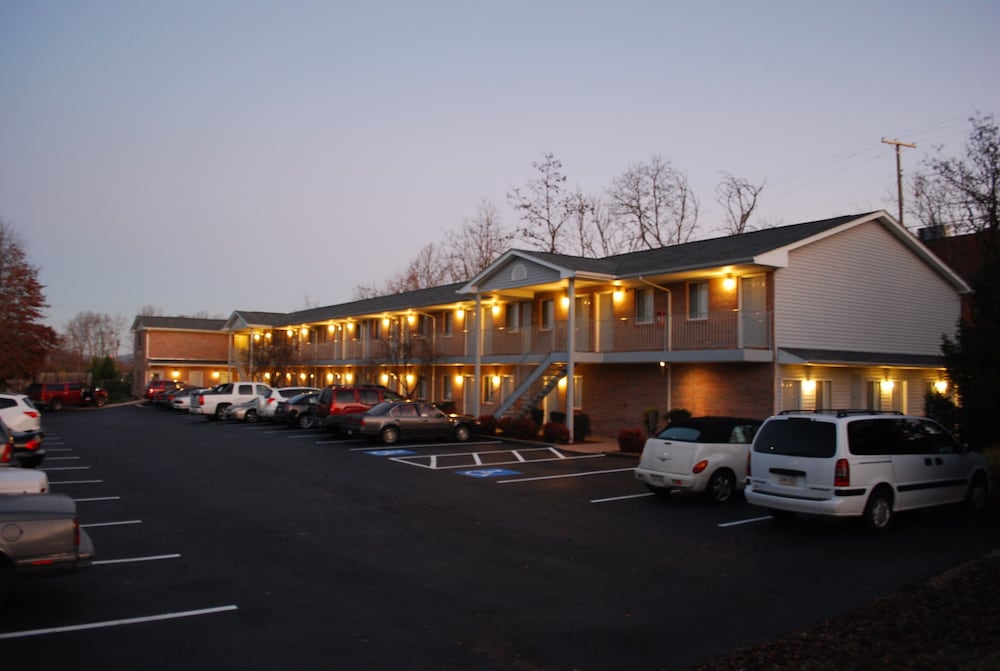 Affordable Corporate Suites of Lynchburg 2/61
