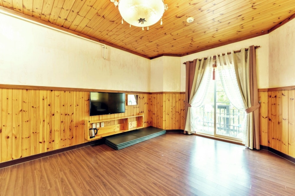Muju Cherish Pension 22/50