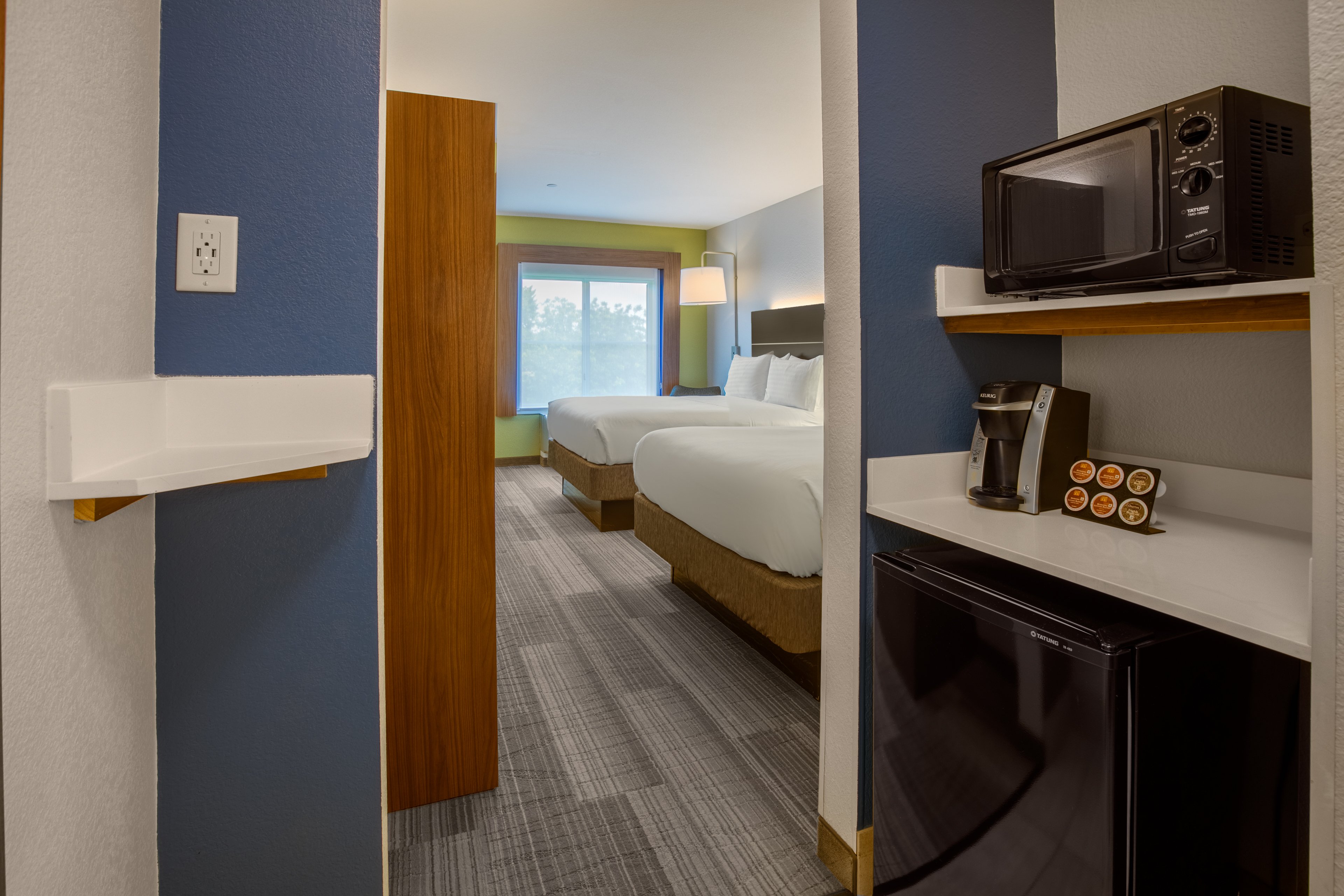 Holiday Inn Express Hotel And Suites Dallas Grand Prairie I 20 79/80
