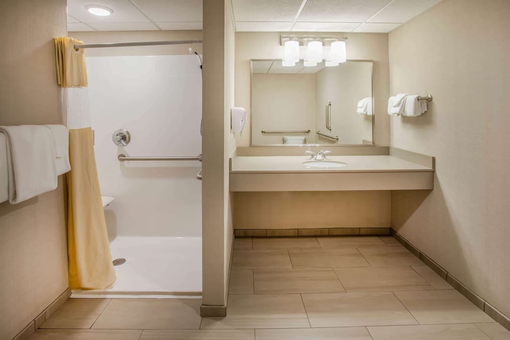 Days Inn By Wyndham Duluth By Miller Hill Mall 21/46