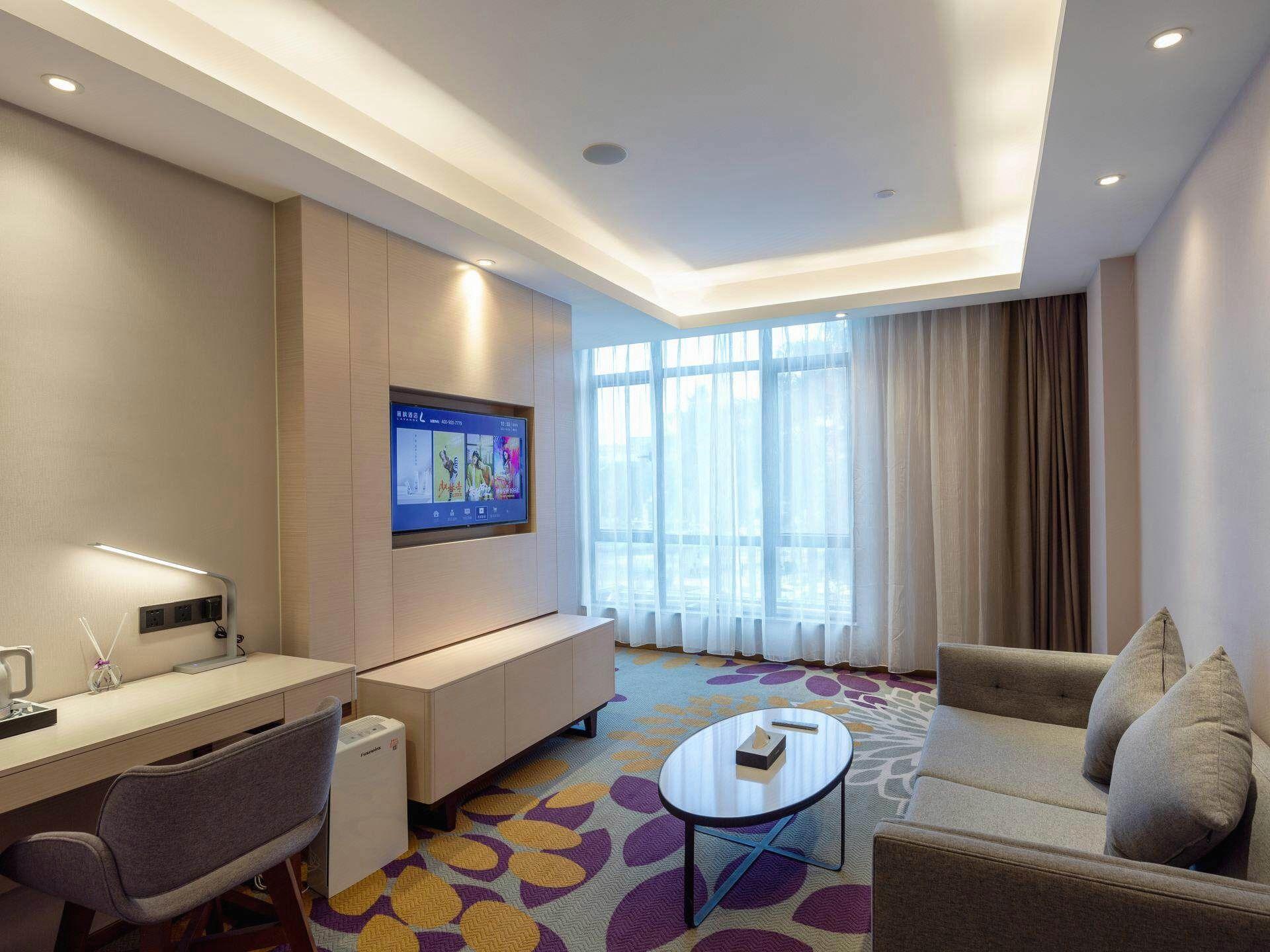 Lavande Hotel (Dongguan Chang an Binhai Bay) 50/60
