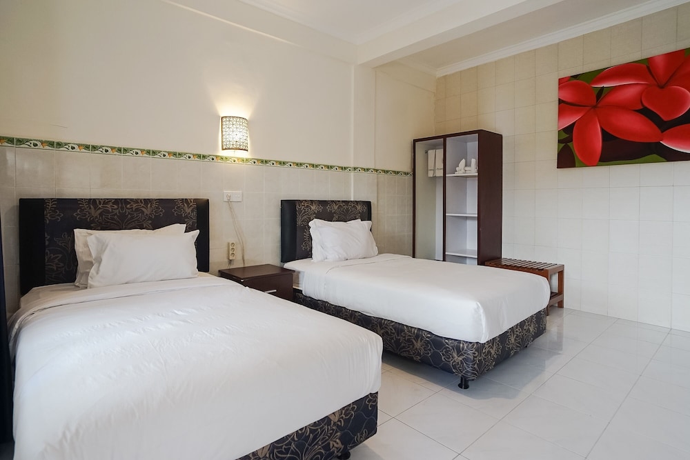 City Garden Bali Dwipa Hotel 52/76