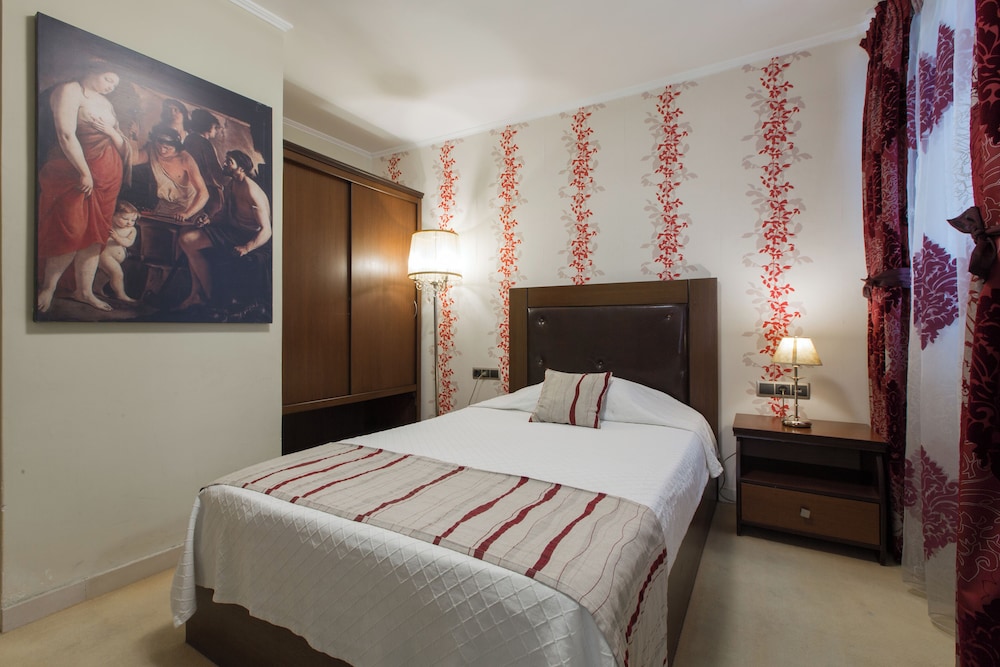 DIAS HOTEL 22/77