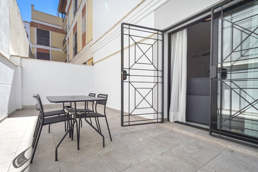 Malaga Rivas 34 Suites Homes 38/48