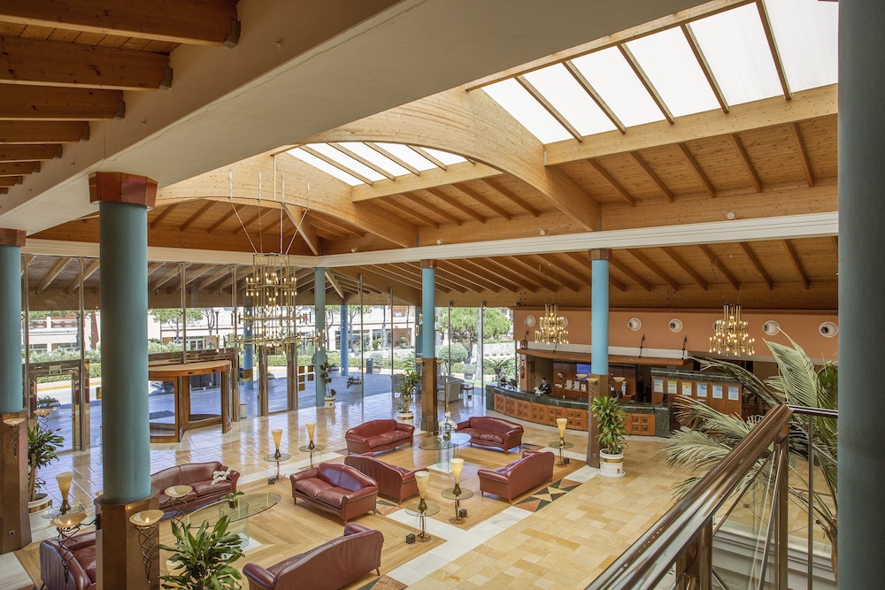 Hipotels Barrosa Palace and Spa 38/46