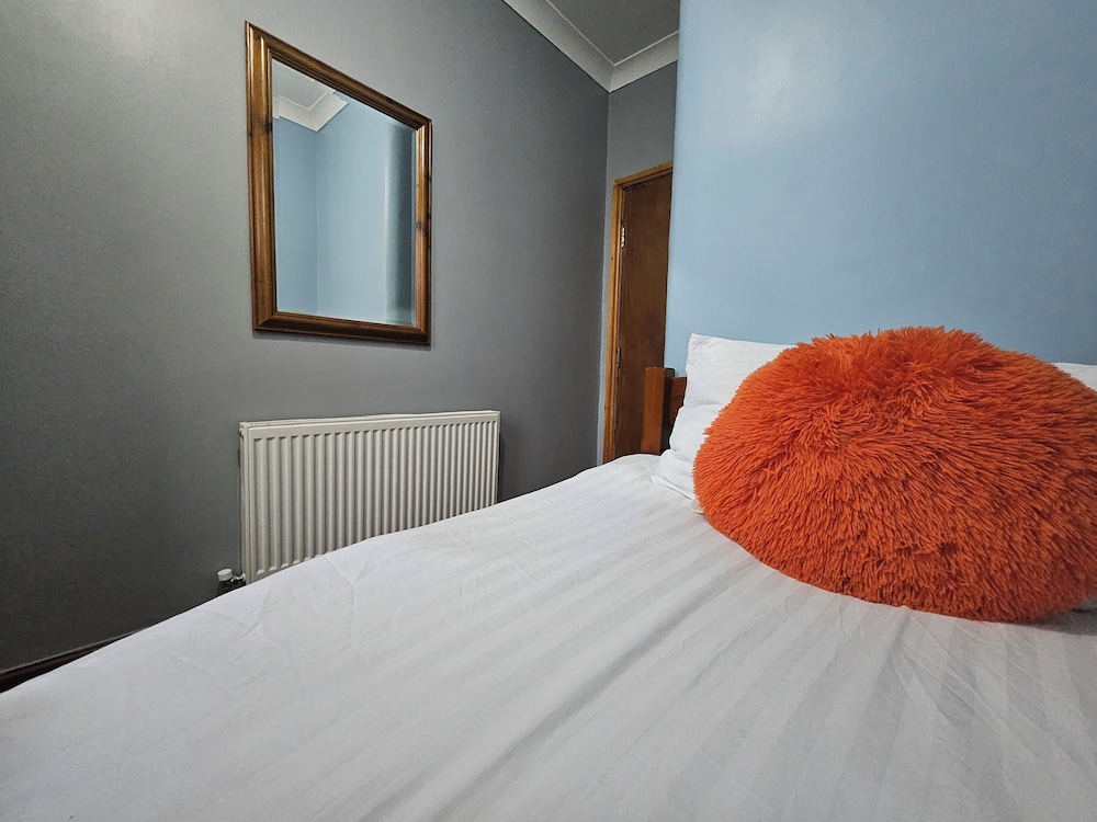 SnoozeDen Wellesley - Near to Slough Station 29/44