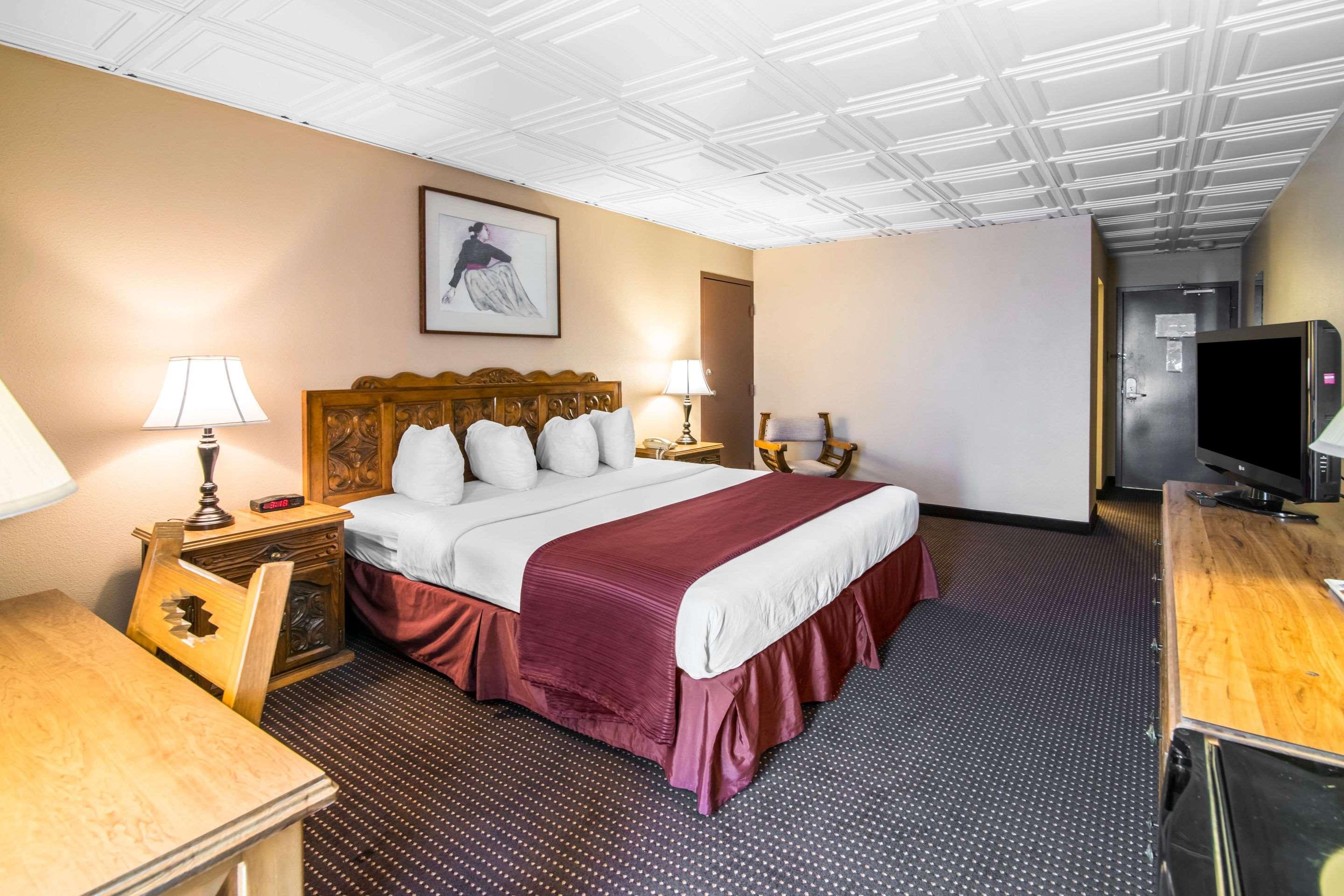 Room, King Bed
