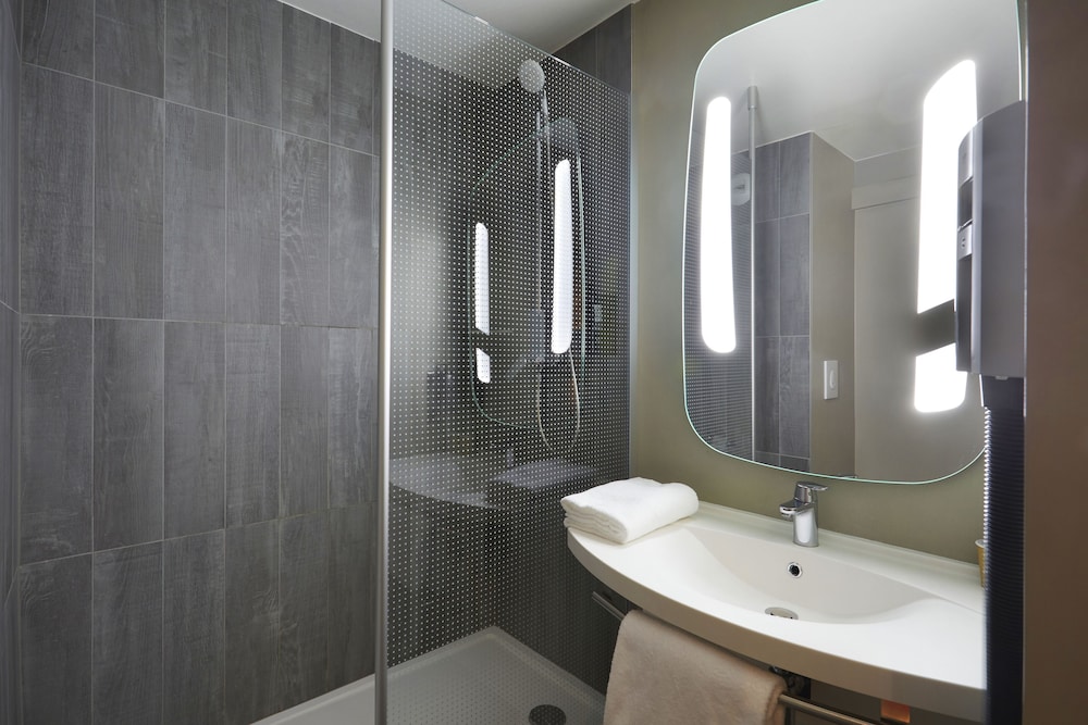 Ibis Archamps Porte De Geneve 44/46