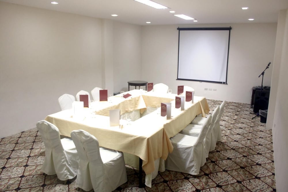 Subic Bay Travelers Hotel Event Center 22/24
