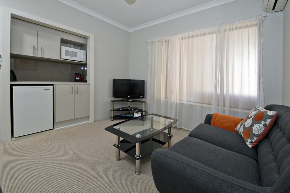 Vintages Accommodation 33/66