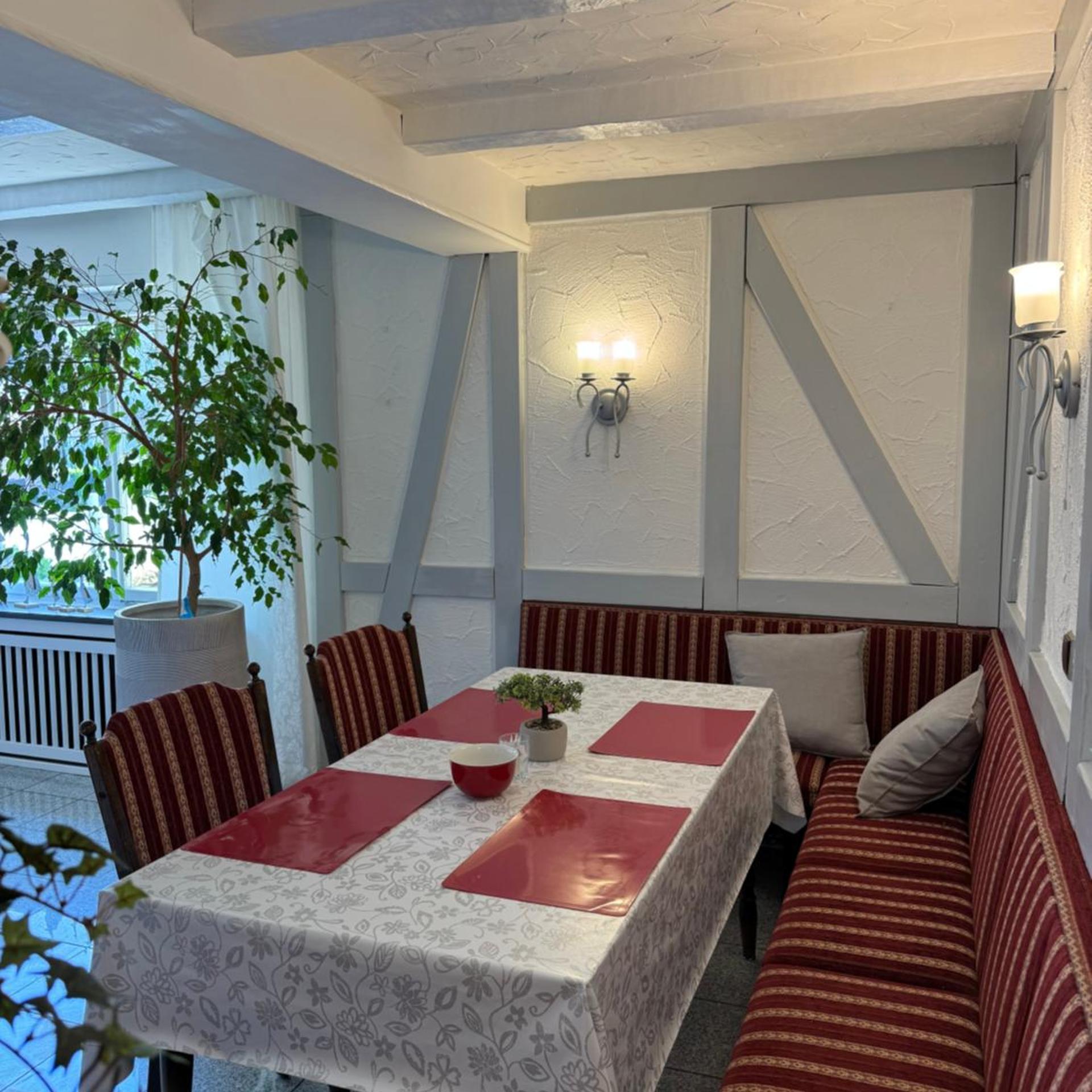 Zur Post Hotel 46/54