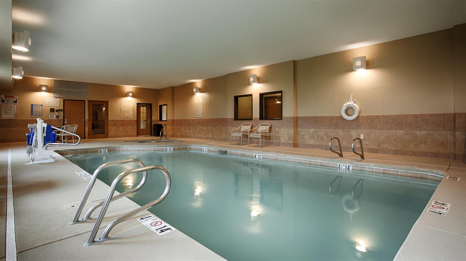 Best Western Plus Montezuma Inn & Suites 10/24