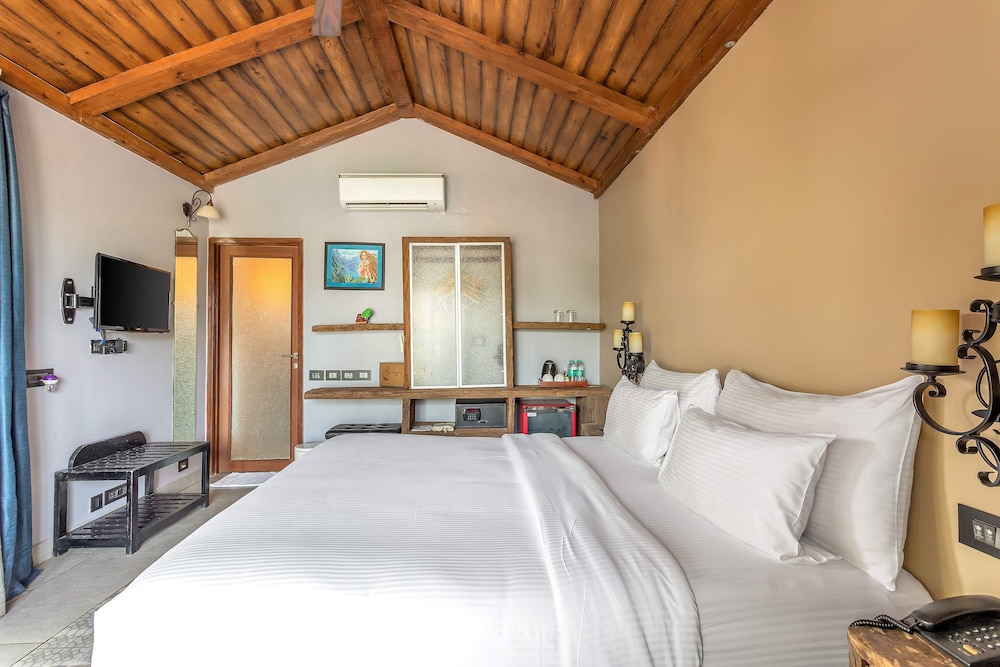 The Baga Beach Resort 20/66