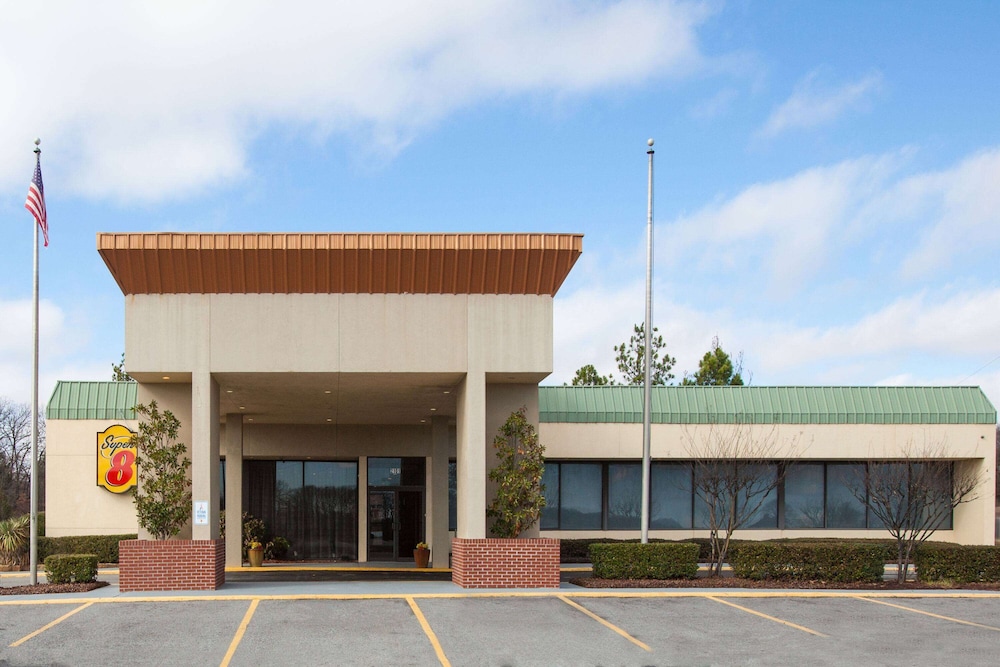 Super 8 by Wyndham Atoka 18/22
