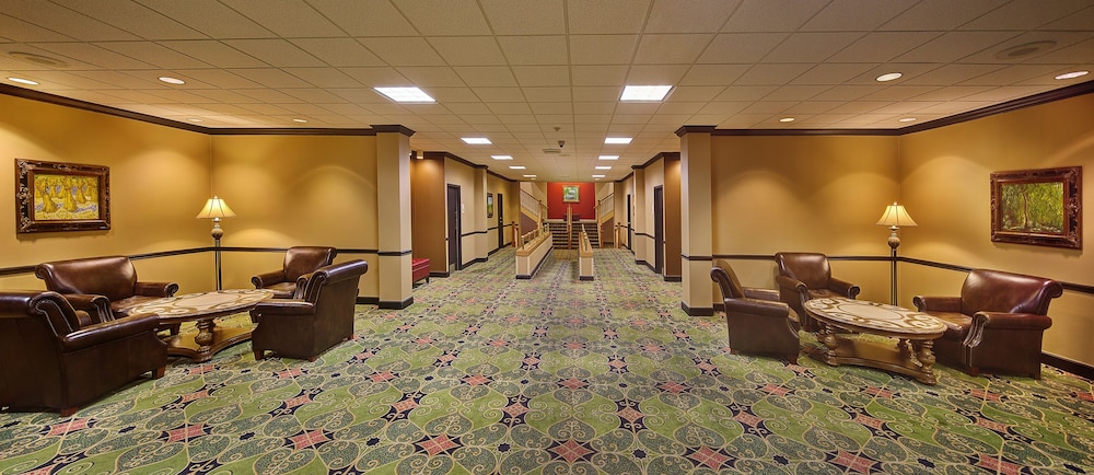 Whispering Woods Hotel & Conference Center 27/39