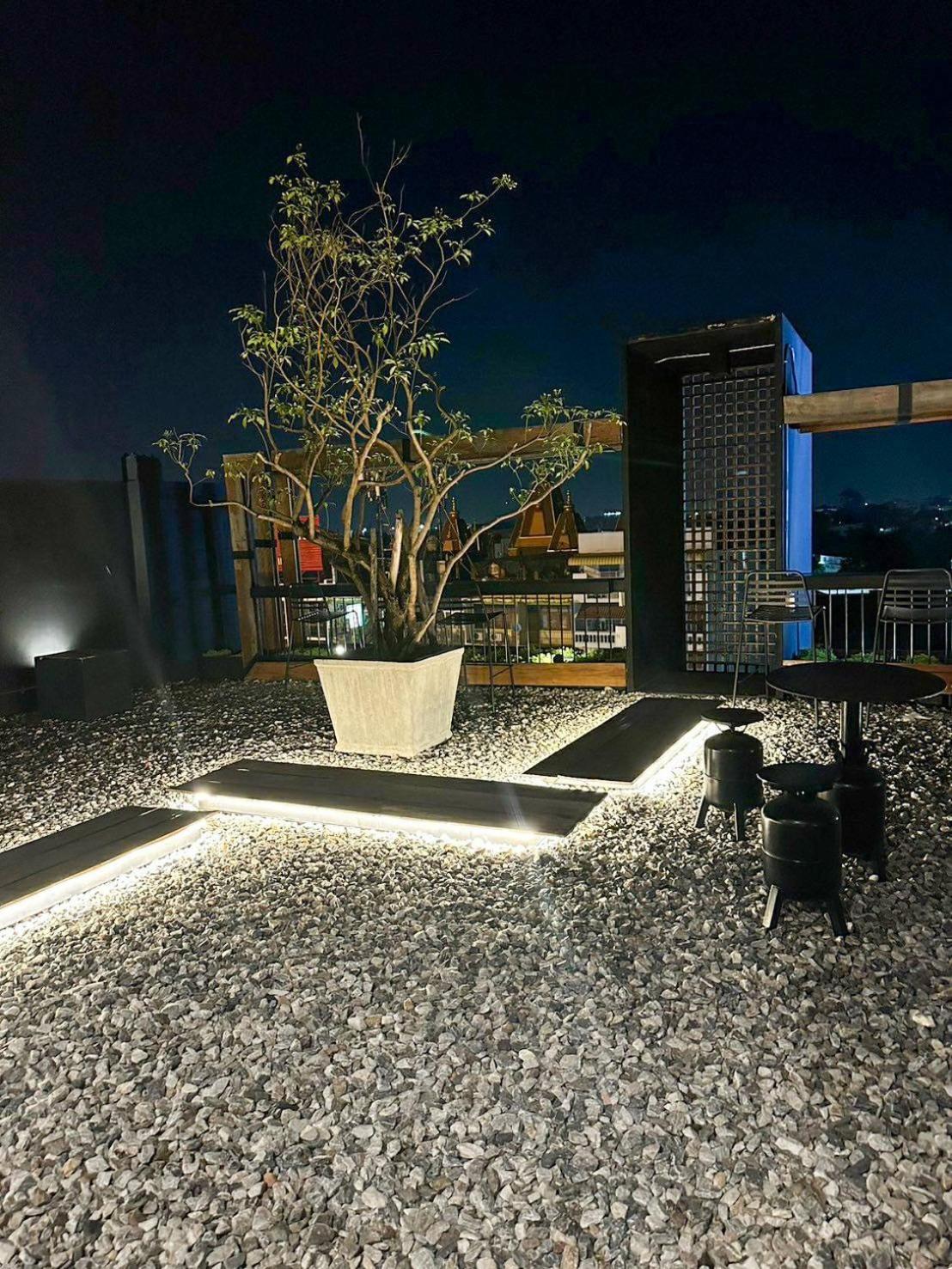 DUM Hotel 44/49