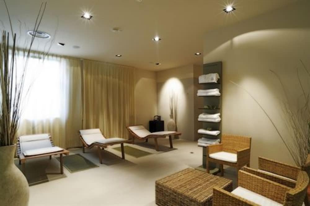 Grand Hotel Mediterranee 43/64