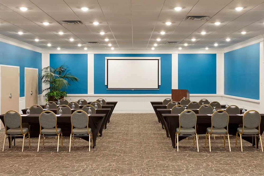 The Godfrey Hotel & Cabanas Tampa 40/41