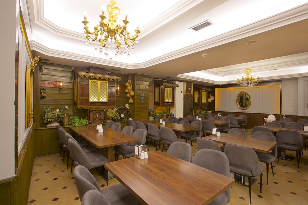 Grand Ant Hotel 32/47