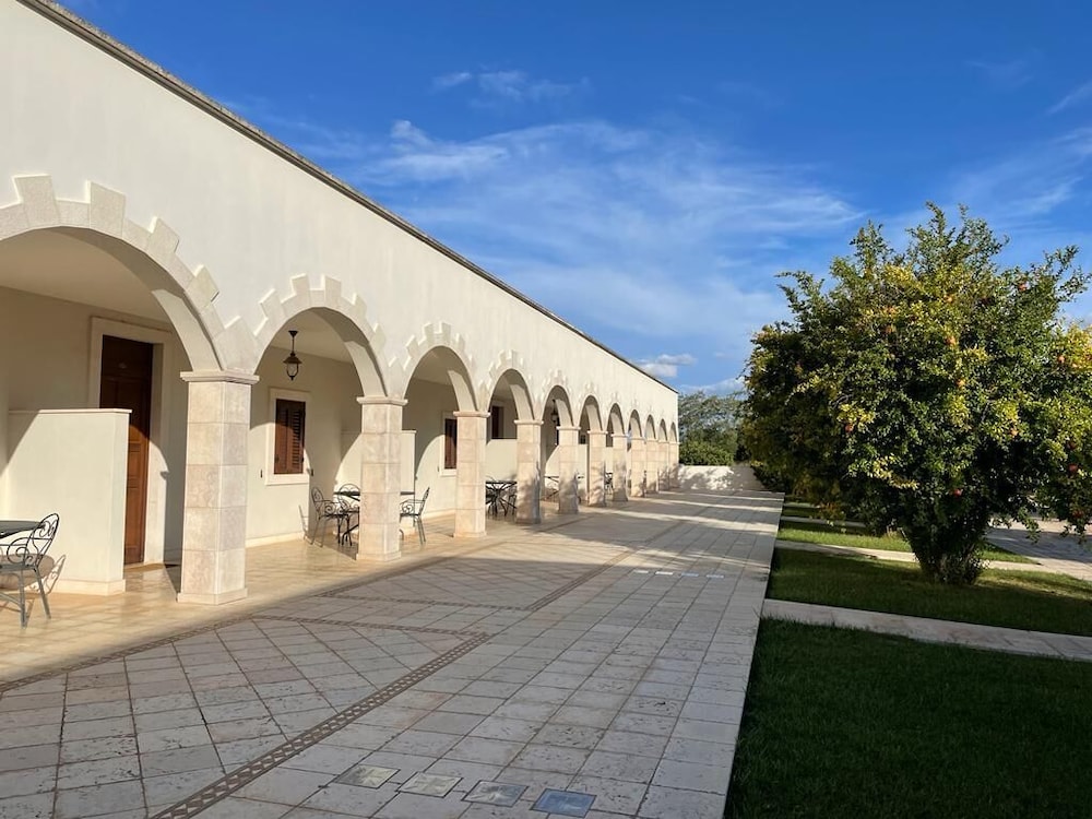 Hotel Relais Antica Masseria 46/72