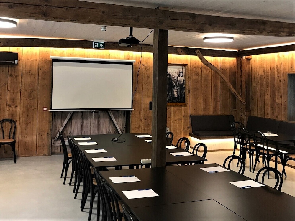 Visnes Hotel 49/62