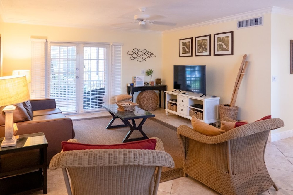 Siesta Key Inn 25/50