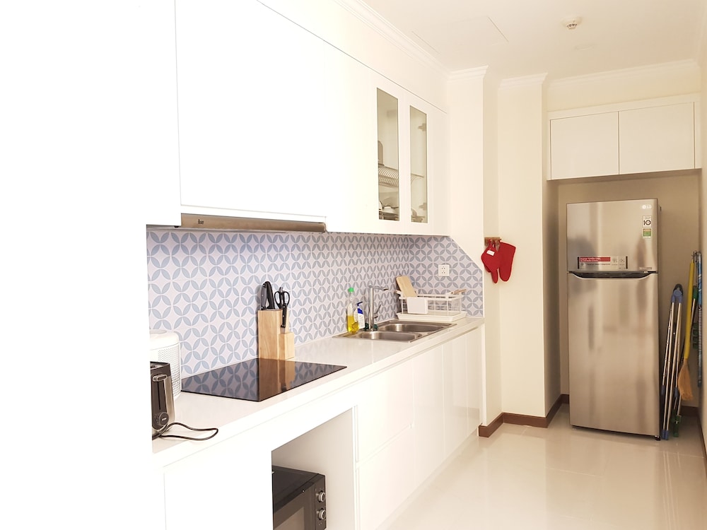 The Berry Luxury Serviced Apartment 7/50