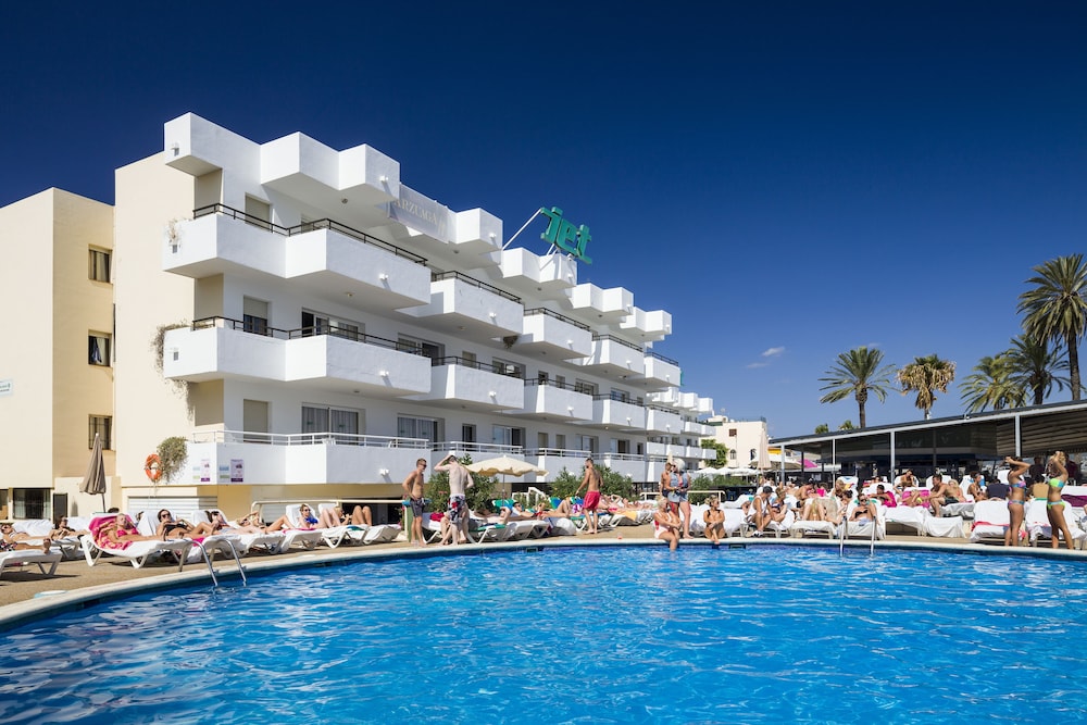 Ibiza Jet Apartamentos - Adults Only in SANT JOSEP DE SA TALAIA