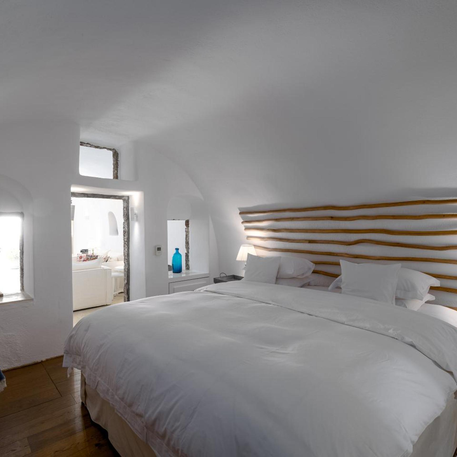 Interior, Iconic, Suite, Sea View, Plunge Pool, Jetted Tub