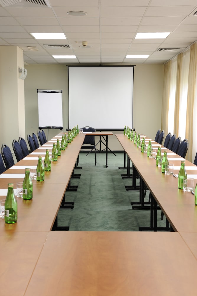 ibis Styles Warszawa West 62/71