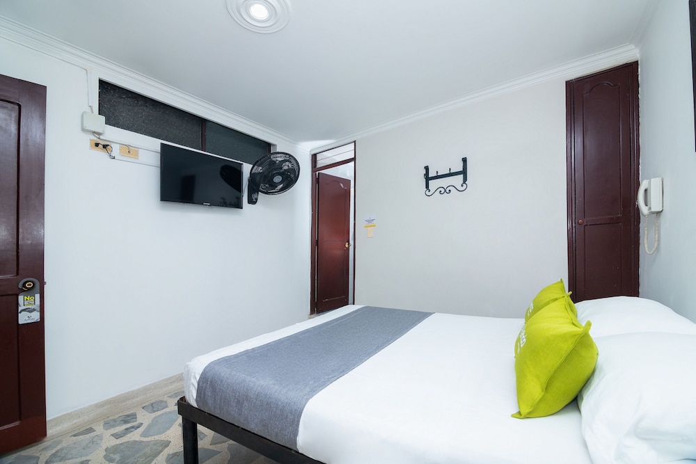 Hotel Ayenda Calypso 1142 5/34