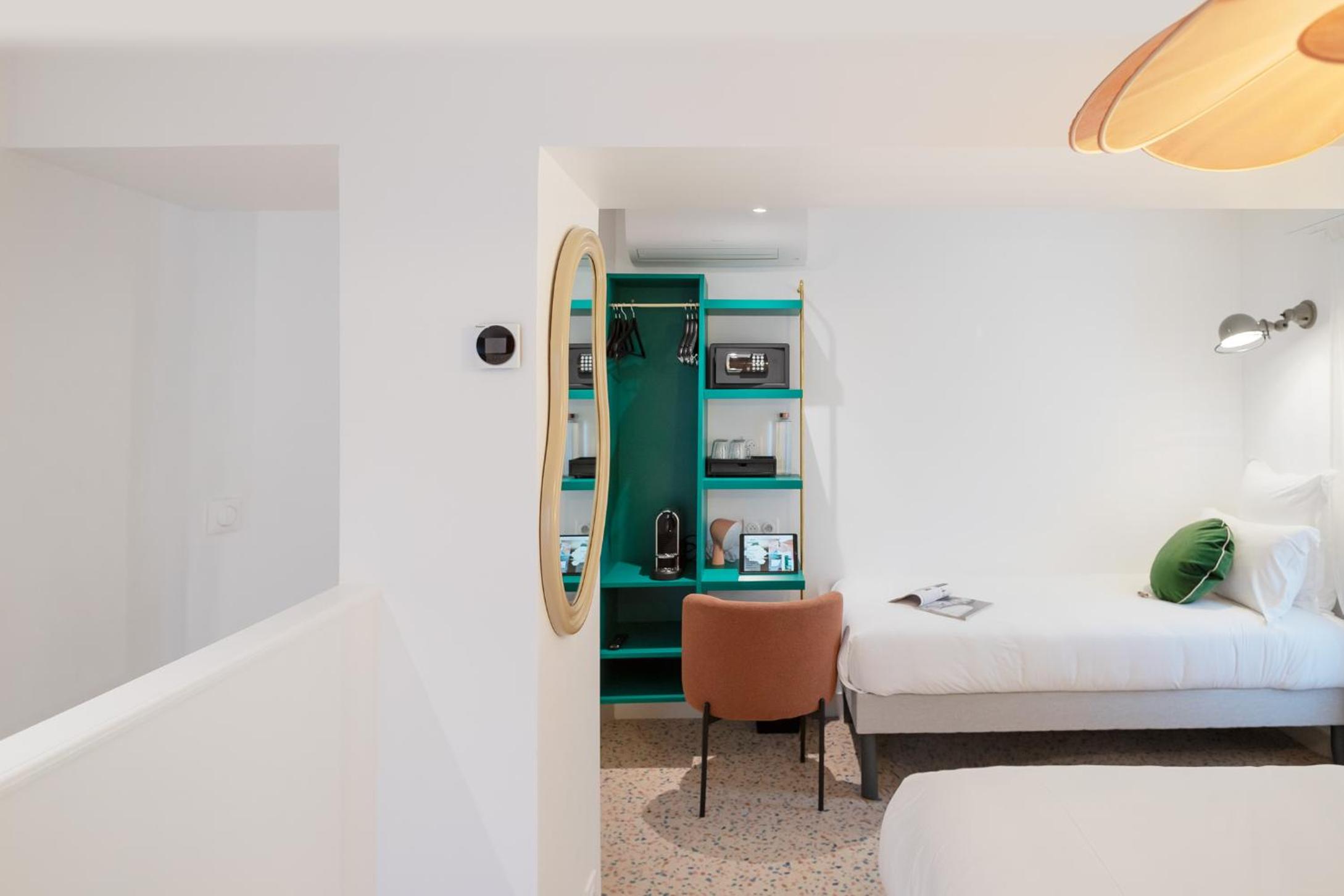 جناح عائلي، HOTEL DES CANETTES 2/4